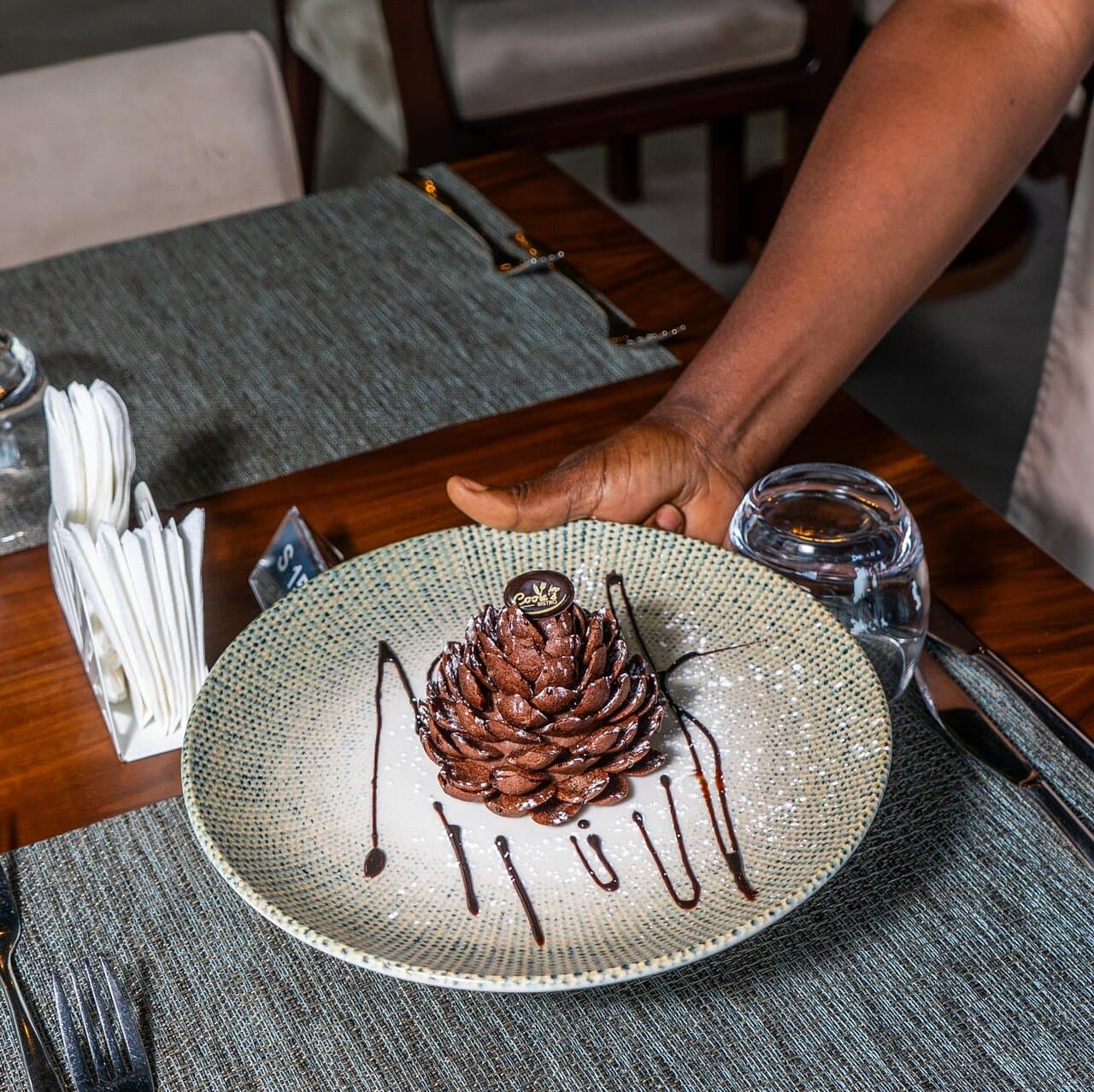 Cook's Bistro Kin